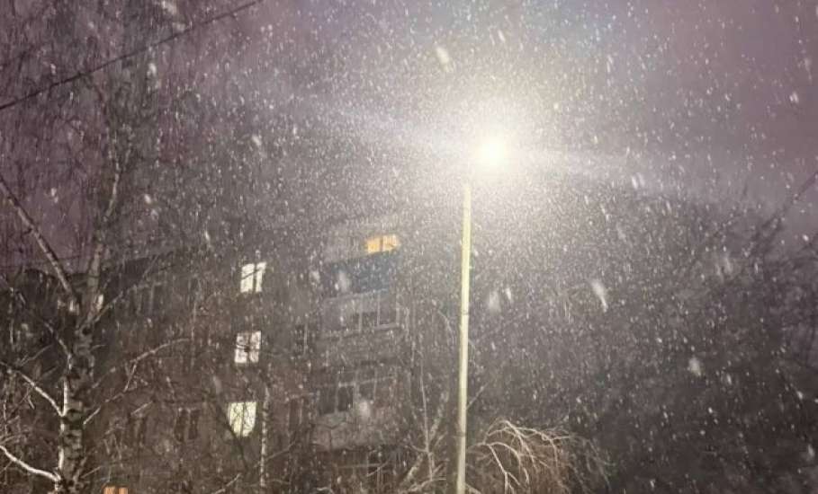 В Ельце по многим улицам восстановили уличное освещение