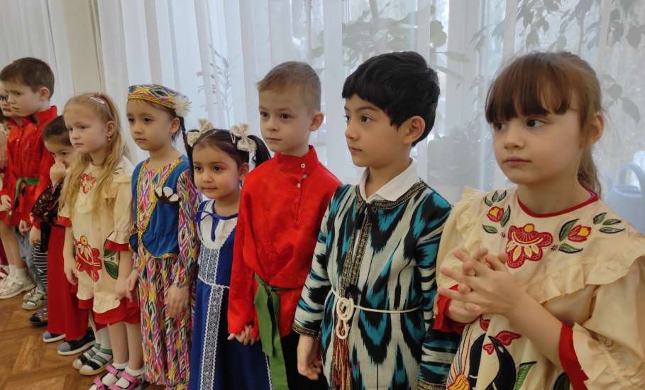 В детском саду №32 "Солнышко" дан старт мероприятиям под девизом &laquo;В единстве народов &ndash; сила России&raquo;