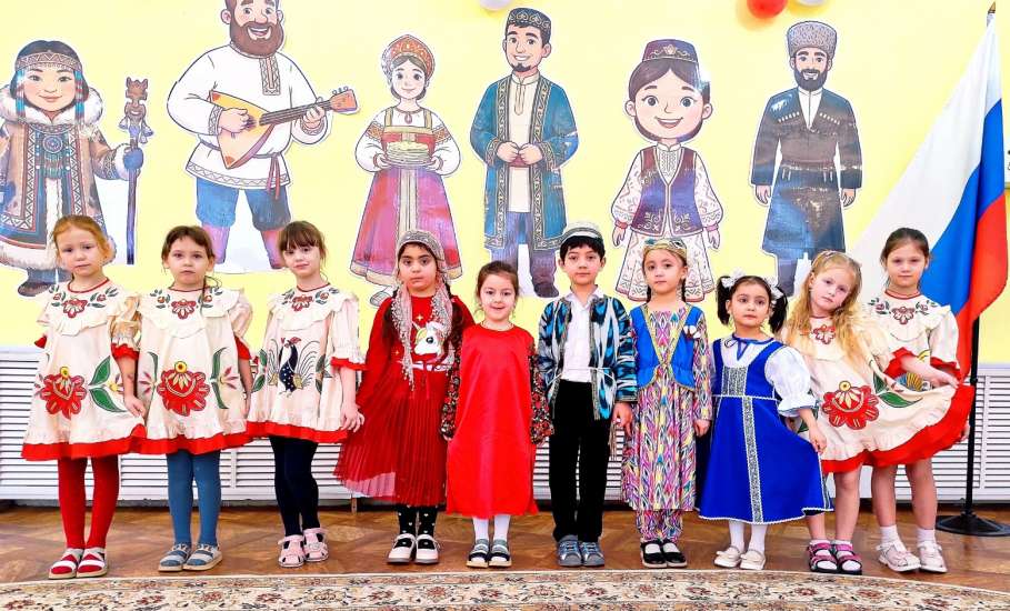 В детском саду №32 "Солнышко" дан старт мероприятиям под девизом &laquo;В единстве народов &ndash; сила России&raquo;