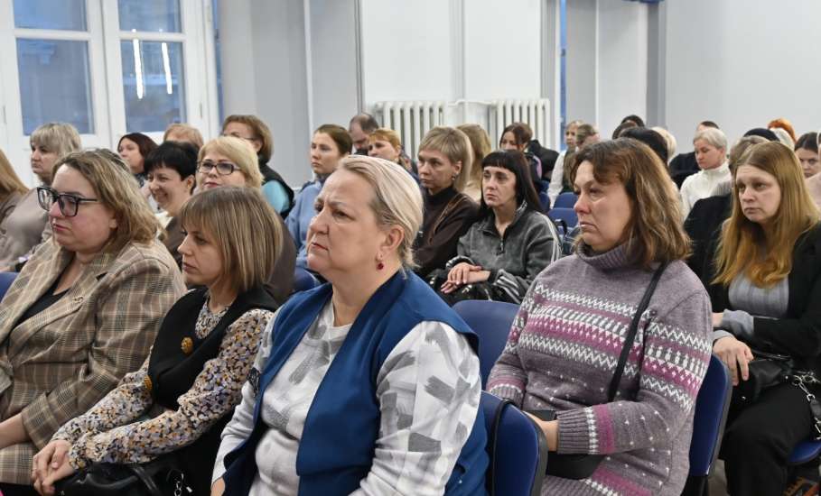 В Ельце состоялось муниципальное собрание для родителей выпускников 9‑х и 11‑х классов