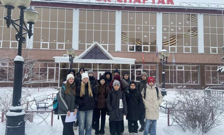 Второй день проходящего в бассейне "Спартак"в Липецке чемпионата и первенства Липецкой области по плаванию