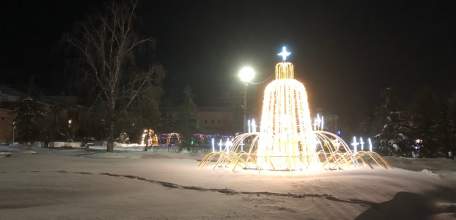 Третий раз за день завыла опять сирена! Все в укрытия! Ракетная опасность!
