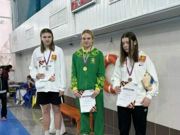 Золотой заплыв Виктории Перепечиной!