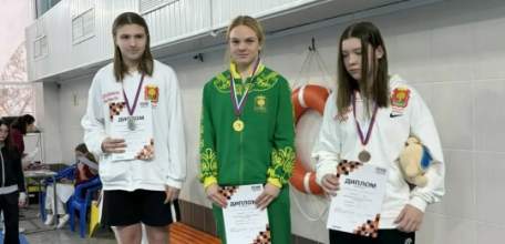 Золотой заплыв Виктории Перепечиной!