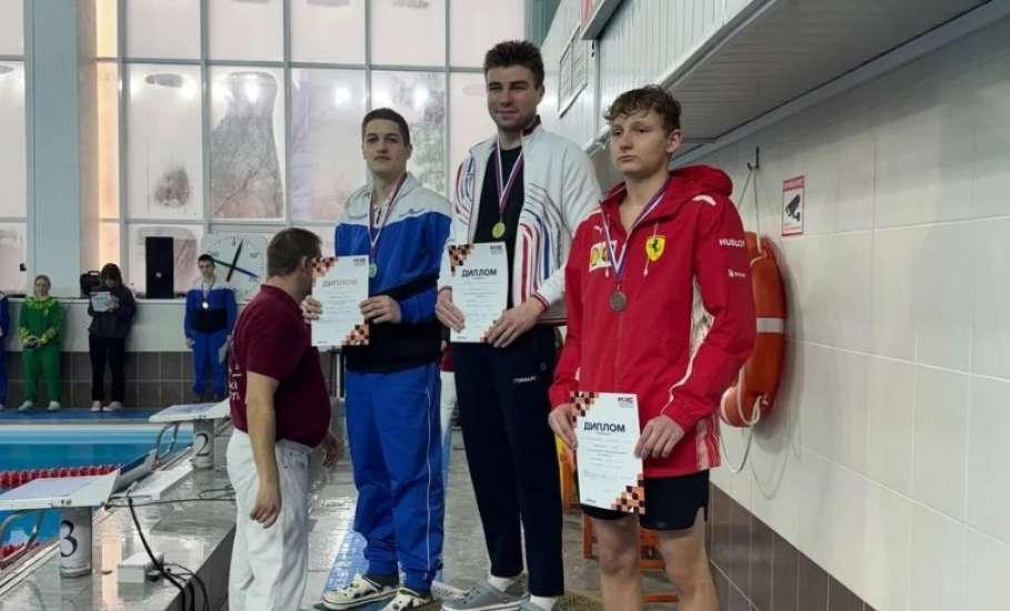 Заключительный третий день чемпионата и первенства Липецкой области по плаванию принёс команде города Ельца очередные победы!