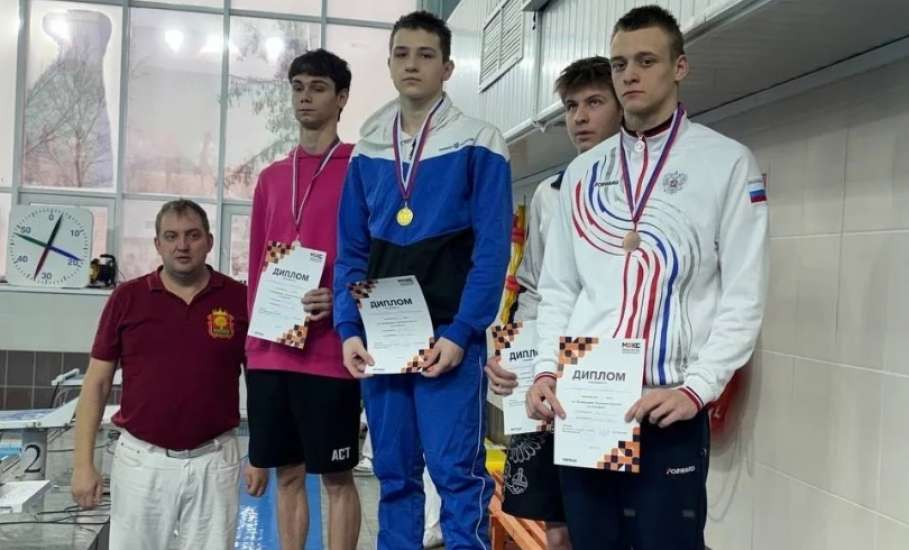 Заключительный третий день чемпионата и первенства Липецкой области по плаванию принёс команде города Ельца очередные победы!