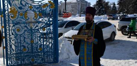 В Вознесенский собор прибыл ковчег с частицей Пояса Пресвятой Богородицы