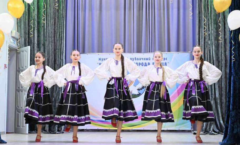 Лучший учитель Ельца преподаёт в школе №10!