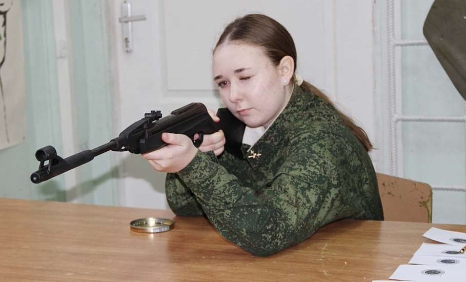 Студенты ЕТЖТ постреляли из &laquo;воздушки&raquo; в Ельце