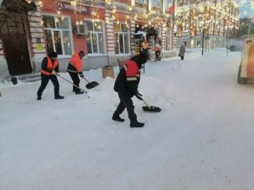 Ранним утром, когда город еще спит, они уже на посту: