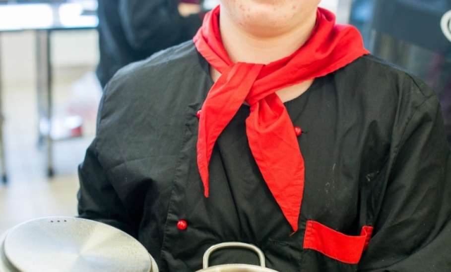 От первых блюд к первым победам: в деле будущие повара Елецкого колледжа инновационных технологий