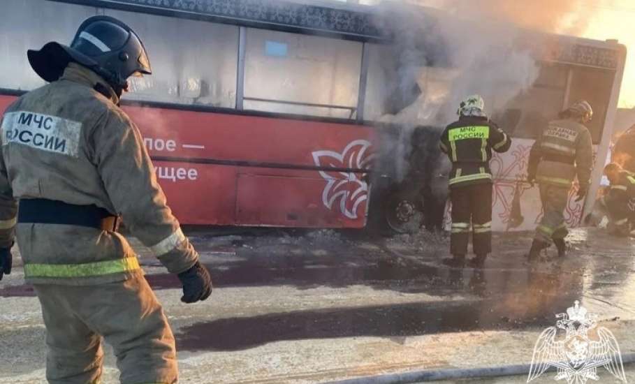 В Грязях росгвардейцы спасли пассажиров из горящего автобуса!