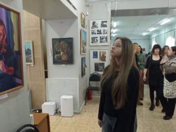 Ежегодная выставка студентов и преподавателей ЕГКИ им. Т. Н. Хренникова прошла в Ельце