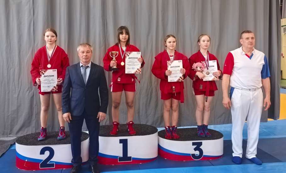 СЕРЕБРЯНЫЙ УСПЕХ НА ПЕРВЕНСТВЕ ОБЛАСТИ ПО САМБО!