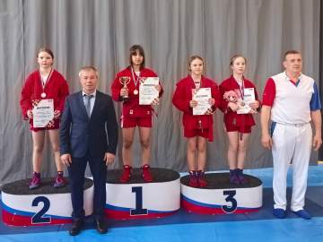 СЕРЕБРЯНЫЙ УСПЕХ НА ПЕРВЕНСТВЕ ОБЛАСТИ ПО САМБО!