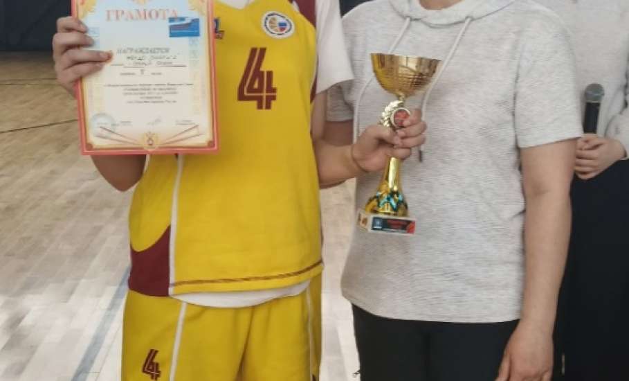 В Ельце завершился межрегиональный турнир по баскетболу