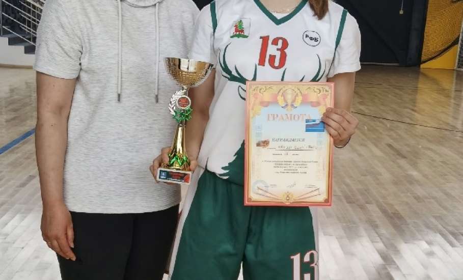 В Ельце завершился межрегиональный турнир по баскетболу