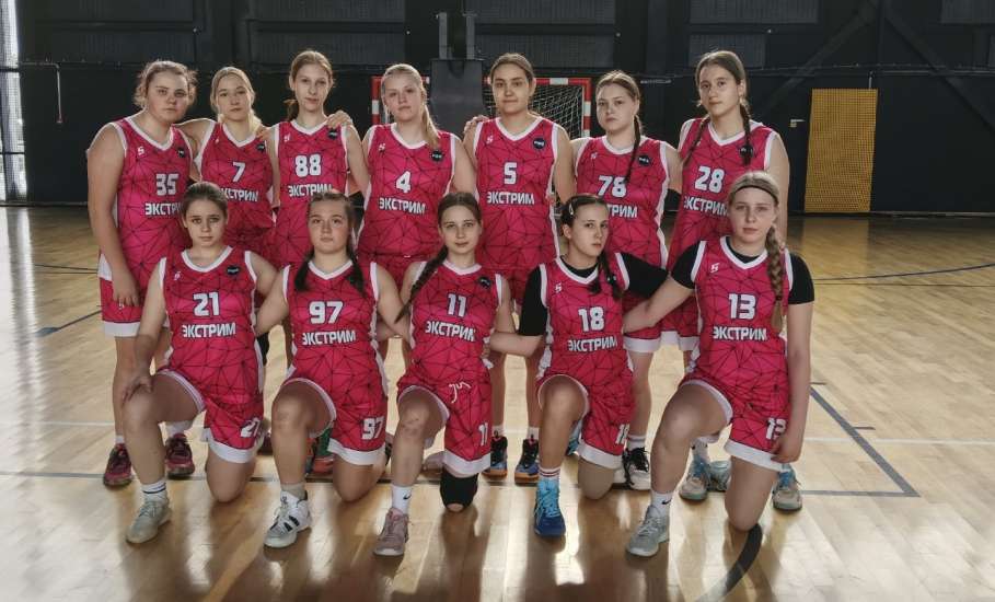 В Ельце завершился межрегиональный турнир по баскетболу