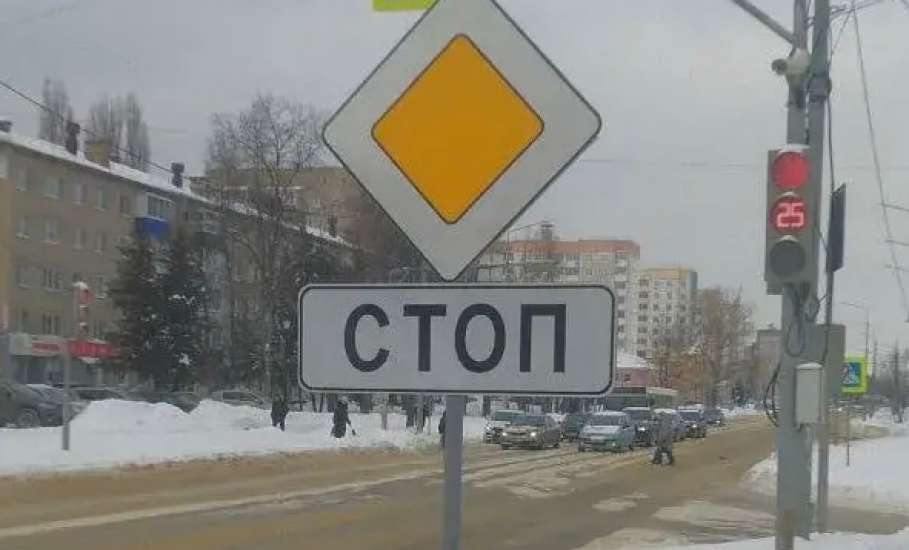 Новые дорожные знаки установлены в Ельце