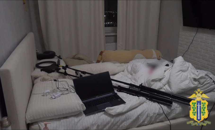 В Липецке задержаны две вебкам‑модели, одна из которых вела трансляции даже в многолюдных местах!