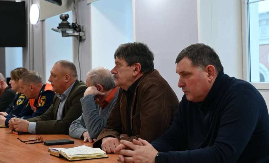 Сегодня в администрации Ельца состоялось заседание комиссии по предупреждению и ликвидации чрезвычайных ситуаций