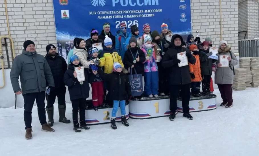 На Лыжной базе в Ельце сегодня прошли соревнования по лыжным гонкам