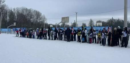 На Лыжной базе в Ельце сегодня прошли соревнования по лыжным гонкам