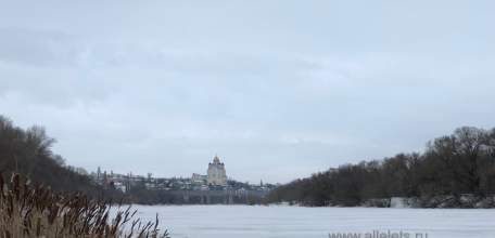 В ближайшие 1-3 часа с сохранением в течение ночи и утра 14 февраля ожидается туман с видимостью менее 500 м!