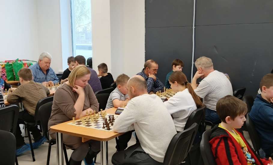 15 февраля в шахматном классе Дворца спорта имени Александра Петрова состоялся фестиваль по быстрым шахматам "Сила ума - сила красоты "