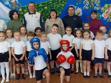 В Ельце в детский сад пришли тренеры по боксу