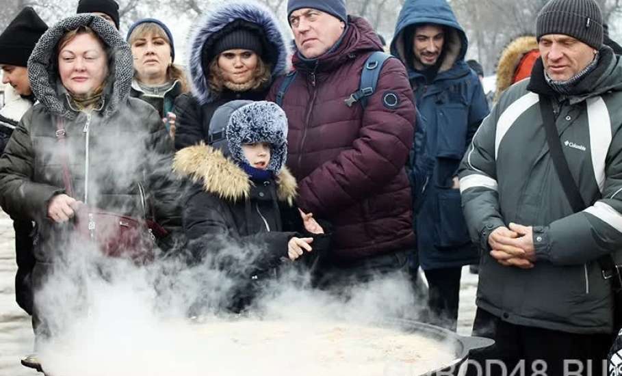В Задонске за один день съели тонну ухи!