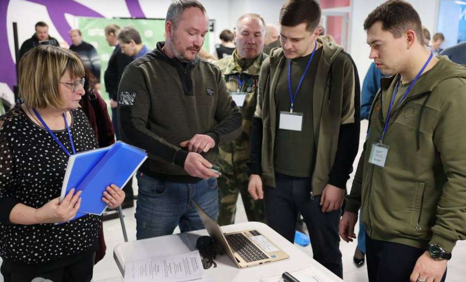 Вчера в Ельце стартовал III форум военных волонтёров