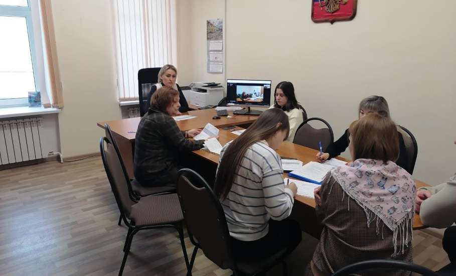 В администрации Ельца сегодня обсуждали нелегальную занятость