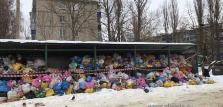 Жители Ельца требуют сменить регионального оператора по сбору мусора!