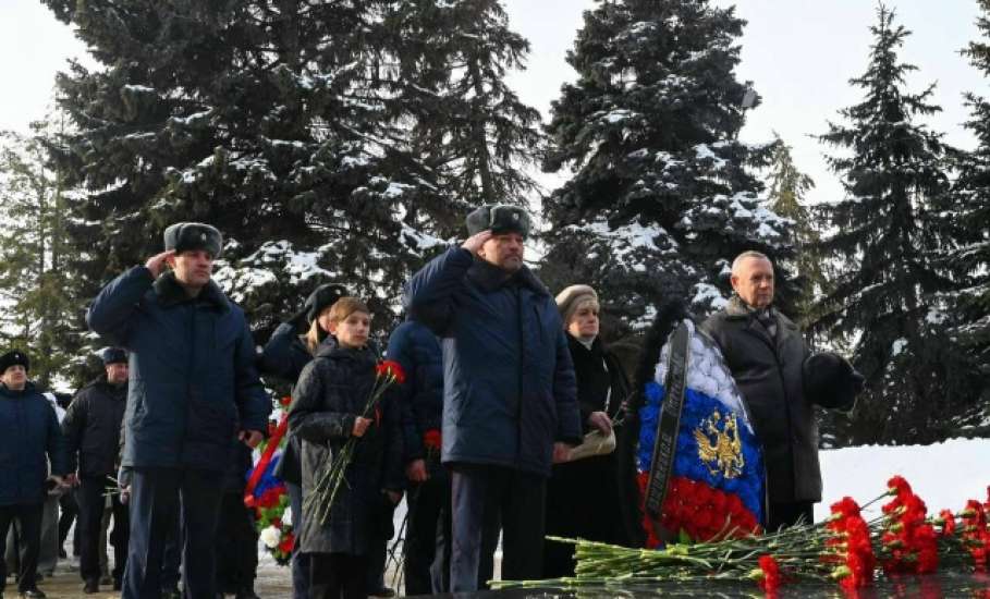 Сегодня на площади Революции состоялось торжественное мероприятие, посвященное Дню защитника Отечества