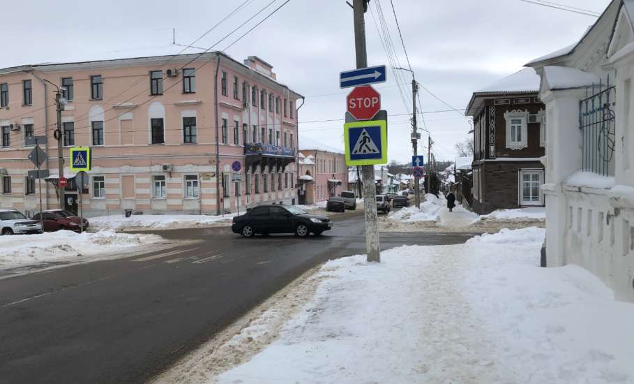 В городе Ельце проблемы с пешеходными переходами!