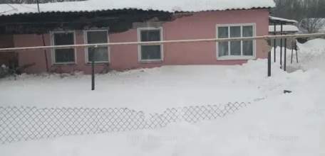 На двухквартирном доме в Измалково рухнула кровля!