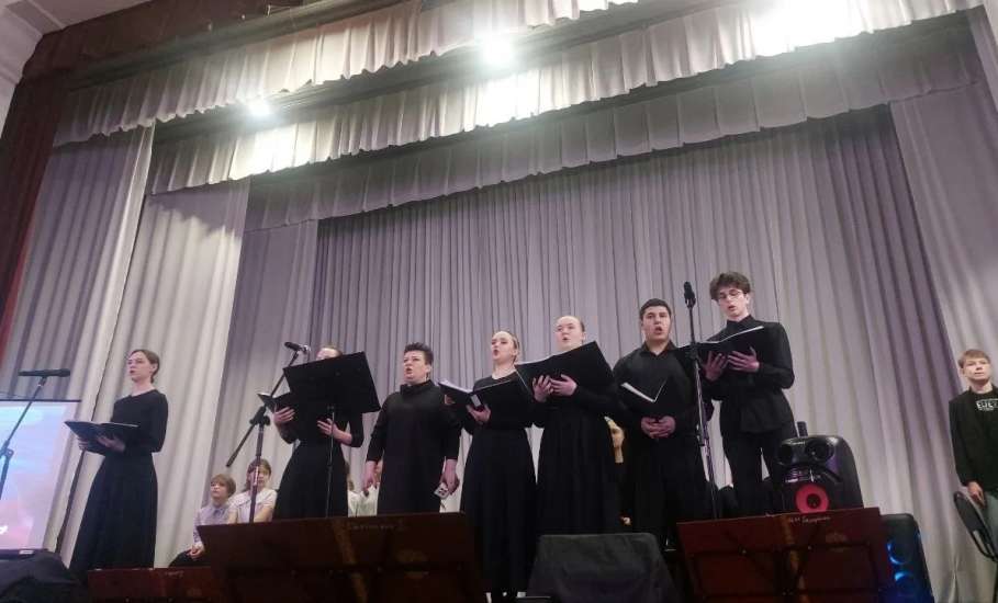 21 февраля в Детской школе искусств № 3 города Ельца состоялся праздничный концерт, посвящённый Дню защитника Отечества!