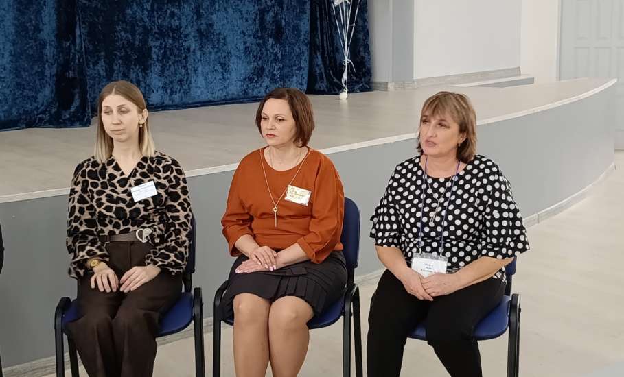 Сегодня финалисты муниципального конкурса &laquo;Воспитатель года &mdash; 2026&raquo; прошли испытание &laquo;Педагогический брифинг&raquo;