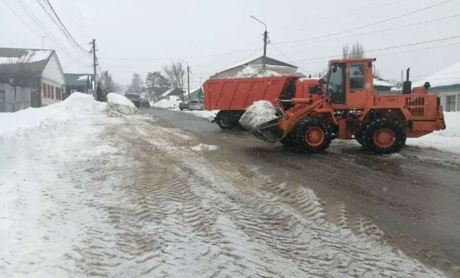МБУ &laquo;Благоустройство&raquo; продолжают расчистку и вывоз снега на улицах города