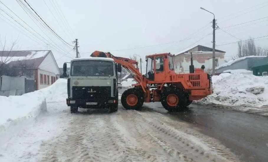 МБУ &laquo;Благоустройство&raquo; продолжают расчистку и вывоз снега на улицах города
