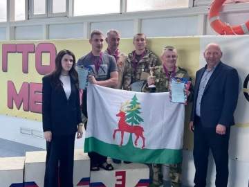 Команда Ельца заняла 3-е место в соревнованиях по плаванию