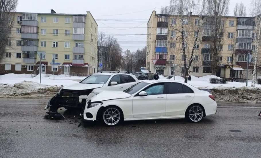 На территории Липецкой области автоинспекторы выявили 1910 нарушений ПДД за сутки
