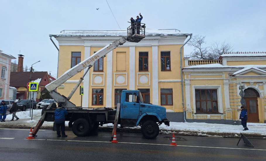 Официальный комментарий главы города Ельца о ситуации по скоплению снега