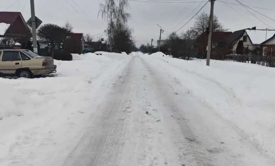 В районе Железнодорожного техникума грейдер приступил к расчистке проездов частного сектора