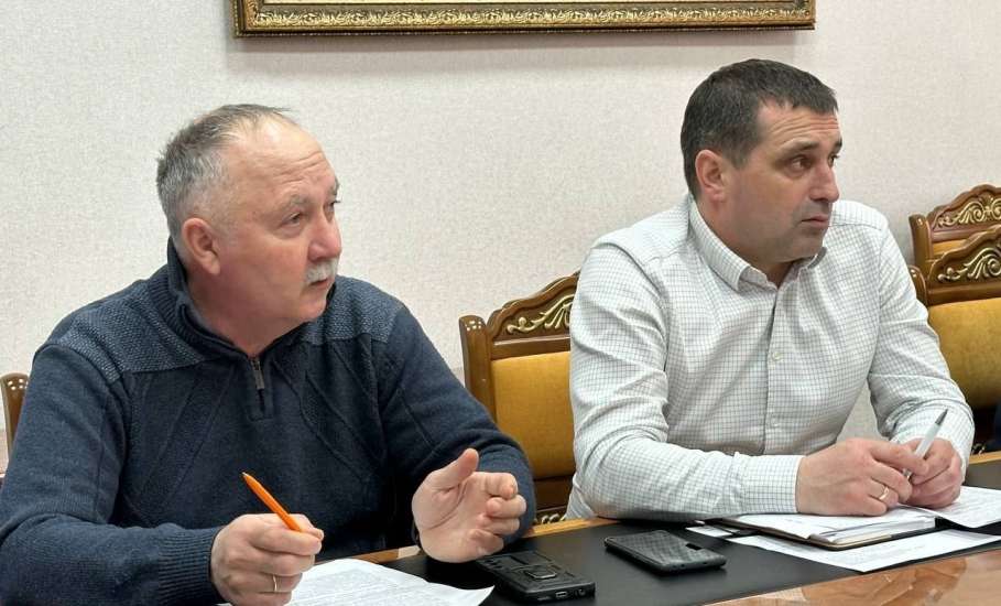 В администрации Ельца рассмотрели ситуацию с дорожными знаками в городе