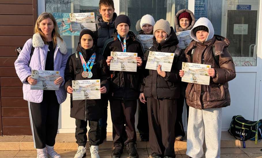 СОРЕВНОВАНИЯ ПО ПЛАВАНИЮ "ВОРОНЕЖ - СТОЛИЦА ЧЕРНОЗЕМЬЯ". Ельчане заняли призовые места