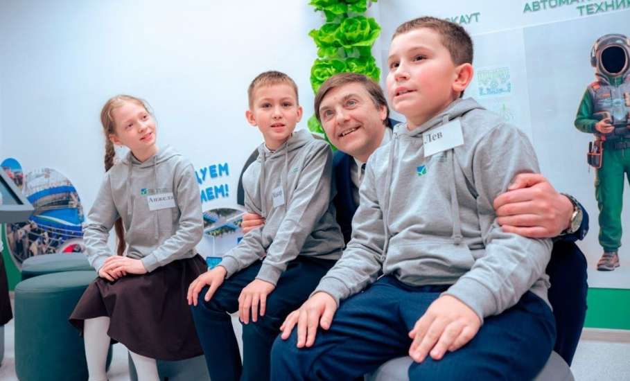 Сергей Кравцов поздравил педагогов, учителей, воспитателей, преподавателей с Днем наставника!