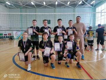 Ельчане успешно выступили на соревнованиях по волейболу в Тульской области