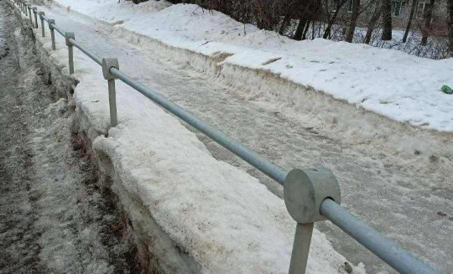 Сотрудники МУП &laquo;Елец-Сервис&raquo; продолжают работы по благоустройству города